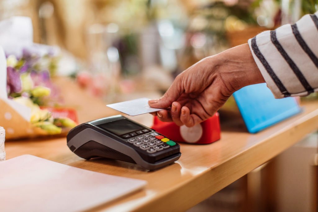 What is Different Between the Credit Card and Debit Card
